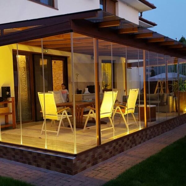 fényt áteresztő terasz beépítések