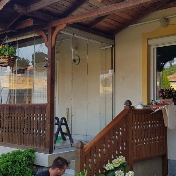 üvegterasz kiépítés