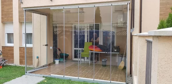 lapozható üvegfalak